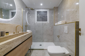 
                                                                                        Vente
                                                                                         VILLEFRANCHE SUR MER - Corne d’Or  - 3 pièces