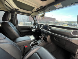 
                                                                                        Voiture
                                                                                         Voiture 4x4 - Jeep Wrangler RUBICON 2.0 380 CH PHEV - 54970€