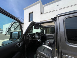 
                                                                                        Voiture
                                                                                         Voiture 4x4 - Jeep Wrangler RUBICON 2.0 380 CH PHEV - 54970€