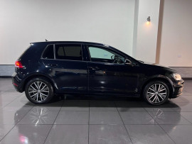 Voiture
                                                                                Volkswagen Golf 1.4 TSI SE Nav Hatchback 5dr Petrol Manual Euro 6 (s/s) (125 ps)