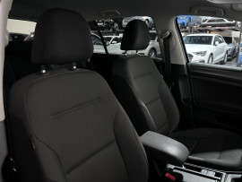 Voiture
                                                                                Volkswagen Golf 1.4 TSI SE Nav Hatchback 5dr Petrol Manual Euro 6 (s/s) (125 ps)