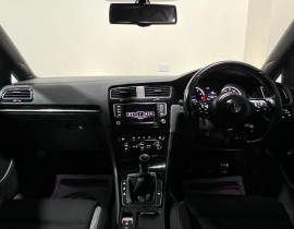 Voiture
                                                                                Volkswagen Golf 2.0 TSI BlueMotion Tech R Hatchback 5dr Petrol Manual 4Motion Euro 6 (s/s) (300 ps) Hatchback
