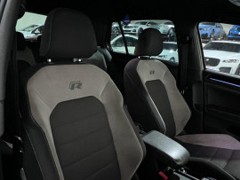 Voiture
                                                                                Volkswagen Golf 2.0 TSI BlueMotion Tech R Hatchback 5dr Petrol Manual 4Motion Euro 6 (s/s) (300 ps) Hatchback