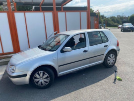 
                                                                        Voiture
                                                                         Volkswagen Golf 4