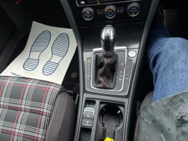 
                                                                                        Voiture
                                                                                         Volkswagen Golf GTI MOT 11/26 AUTO 63K FSH ULEZ 2.0 5dr