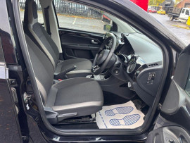 
                                                                                        Voiture
                                                                                         Volkswagen Hatchback 1.0 High up! (2012/62) 5dr