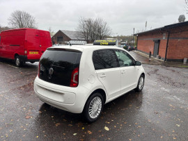 
                                                                                        Voiture
                                                                                         Volkswagen HIGH UP 1.0 5dr