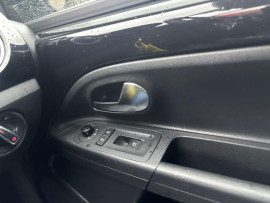 
                                                                                        Voiture
                                                                                         Volkswagen HIGH UP AUTO MOT 11/26 39K ULEZ 1.0 5dr