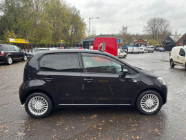 
                                                                                        Voiture
                                                                                         Volkswagen HIGH UP AUTO MOT 11/26 39K ULEZ 1.0 5dr