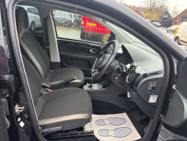 
                                                                                        Voiture
                                                                                         Volkswagen HIGH UP AUTO MOT 11/26 39K ULEZ 1.0 5dr