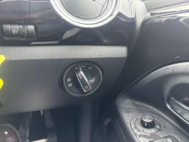 
                                                                                        Voiture
                                                                                         Volkswagen HIGH UP AUTO MOT 11/26 43K ULEZ 1.0 5dr