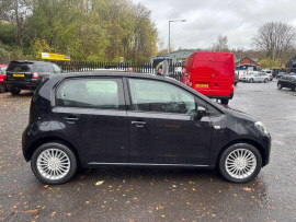 
                                                                                        Voiture
                                                                                         Volkswagen HIGH UP AUTO MOT 11/26 43K ULEZ 1.0 5dr