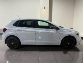Voiture
                                                                                Volkswagen Polo 1.0 TSI GPF beats Hatchback 5dr Petrol Manual Euro 6 (s/s) (95 ps)