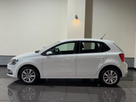 Voiture
Volkswagen Polo 1.2 TSI BlueMotion Tech SE Hatchback 5dr Petrol Manual Euro 6 (s/s) (90 ps)