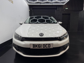 
                                                                                        Voiture
                                                                                         Volkswagen Scirocco 2.0 TDI GT DSG Euro 5 3dr