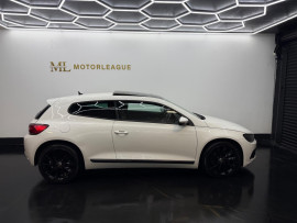 
                                                                                        Voiture
                                                                                         Volkswagen Scirocco 2.0 TDI GT DSG Euro 5 3dr