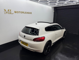 
                                                                                        Voiture
                                                                                         Volkswagen Scirocco 2.0 TDI GT DSG Euro 5 3dr