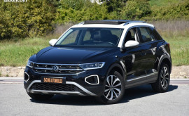 
                                                                                        Voiture
                                                                                         Volkswagen T-Roc 2.0 TDI 150ch Style DSG7 + Options -39 800 km