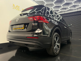 
                                                                                        Voiture
                                                                                         Volkswagen Tiguan 2.0 TDI BlueMotion Tech SE DSG 4Motion Euro 6 (s/s) 5dr