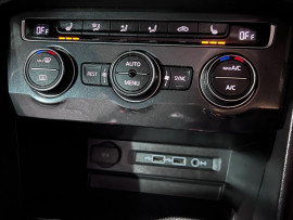 Voiture
                                                                                Volkswagen Tiguan 2.0 TDI R-Line SUV 5dr Diesel DSG Euro 6 (s/s) (150 ps)