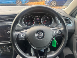 
                                                                                        Voiture
                                                                                         Volkswagen Tiguan 2.0 TDI SE Navigation SUV 5dr Diesel DSG Euro 6 (s/s) (150 ps)