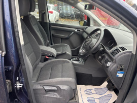 
                                                                                        Voiture
                                                                                         Volkswagen Touran SE FSI 7 STR AUTO MOT 9/26 7 SEATS 56K ONLY 1.4 5dr