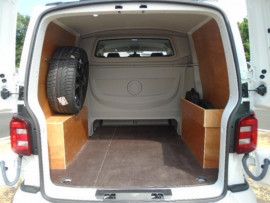 
                                                                                        Utilitaire
                                                                                         VOLKSWAGEN Transporter Fg 2.8T L1H1 2.0 TDI 150CH