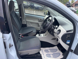 
                                                                                        Voiture
                                                                                         Volkswagen UP! Hatchback 1.0 Move up! (2013/62) 5dr