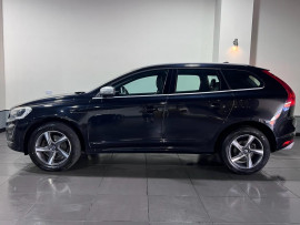 Voiture
                                                                                Volvo XC60 2.0 D4 R-Design Lux SUV 5dr Diesel Geartronic Euro 6 (s/s) (181 ps)