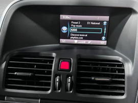 Voiture
                                                                                Volvo XC60 2.0 D4 R-Design Lux SUV 5dr Diesel Geartronic Euro 6 (s/s) (181 ps)