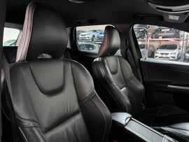 Voiture
                                                                                Volvo XC60 2.0 D4 R-Design Lux SUV 5dr Diesel Geartronic Euro 6 (s/s) (181 ps)