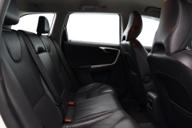 
                                                                                        Voiture
                                                                                         Volvo XC60 2.4 D5 SE Lux Nav Geartronic AWD Euro 5 5dr