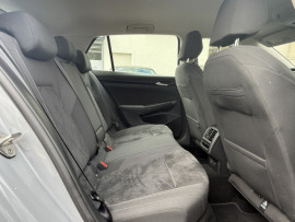 
                                                                                        Voiture
                                                                                         VW Golf