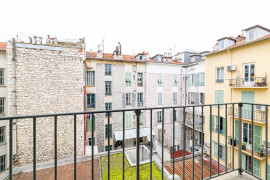 
                                                                                        Vente
                                                                                         .