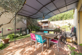 
                                                                                        Vente
                                                                                         .