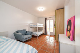 
                                                                                        Vente
                                                                                         .