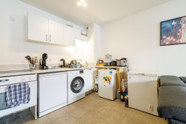 
                                                                                        Vente
                                                                                         .