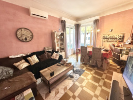 
                                                                                        Vente
                                                                                         .