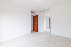 
                                                                                        Vente
                                                                                         .