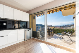 
                                                                                        Vente
                                                                                         .