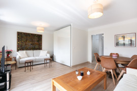 
                                                                                        Vente
                                                                                         .