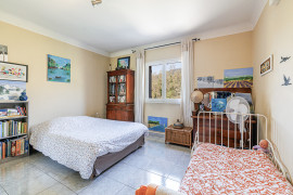 
                                                                                        Vente
                                                                                         .