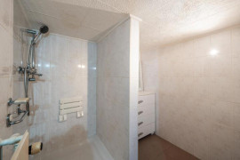 
                                                                                        Vente
                                                                                         .