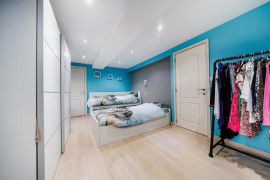 
                                                                                        Vente
                                                                                         .