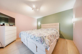 
                                                                                        Vente
                                                                                         .