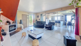 
                                                                                        Vente
                                                                                         .