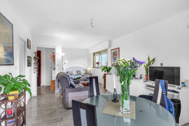 
                                                                                        Vente
                                                                                         .