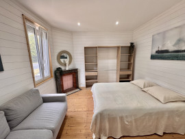 
                                                                                        Vente
                                                                                         .