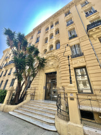 
                                                                                        Vente
                                                                                         .