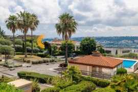 
                                                                                        Vente
                                                                                         .